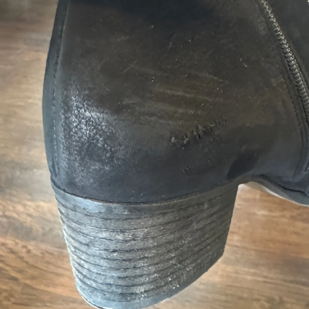 Paul Green Black Suede Ankle Boots w/ Zip Closure - Picture 11 of 13